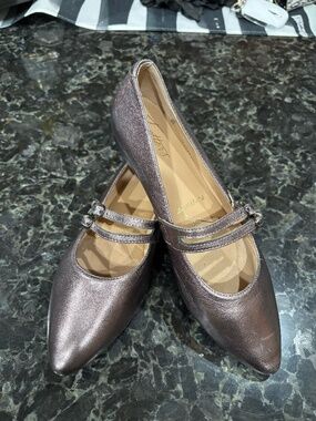Trotters Emerald Pointed Toe Metallic Mary Janes, NWT, Size 8